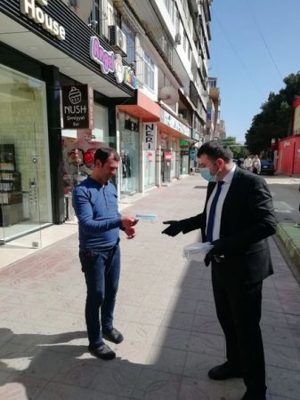 Xətai rayonunda əhaliyə tibbi maskalar paylanılır - FOTO