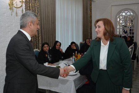 QHT rəhbəri Yasəmən Qəyyumlu İmişlidə şəhid ailələri üçün iftar süfrəsi təşkil edib