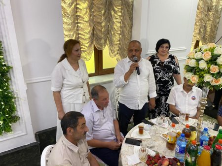 QHT rəhbəri Qurban bayramını şəhid ailələri  və qazilərlə qeyd edib