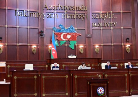 Milli Məclisin plenar iclasında 12 məsələ müzakirə edilib