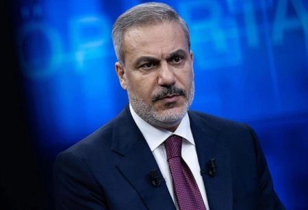 Hakan Fidan bir sıra həmkarı ilə telefon danışığı aparıb
