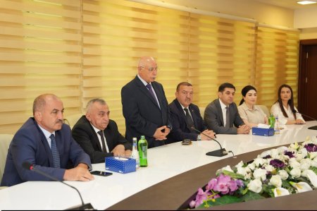 Xətai rayon İcra Hakimiyyətində 22 İyul – Azərbaycan Milli Mətbuatı və Jurnalistika Günü münasibətilə tədbir keçirilib. Xətai rayon İcra Hakimiyyətində 22 İyul – Azərbaycan Milli Mətbuatı və Jurnalistika Günü münasibətilə tədbir keçirilib.